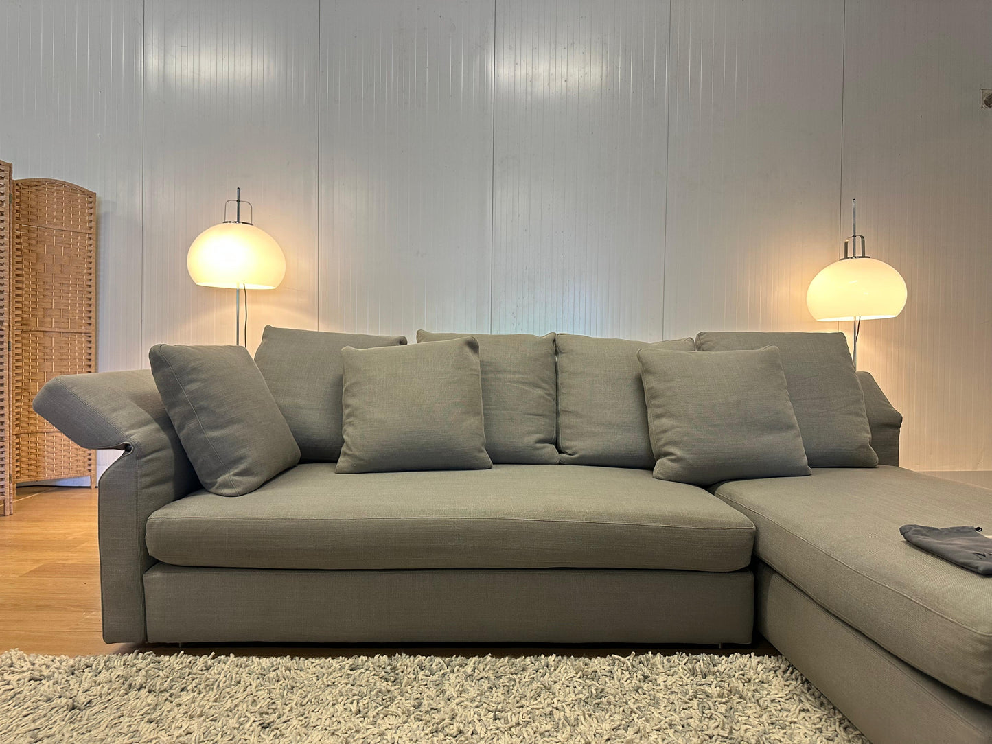 ZGAN Minotti Collar Hoekbank met Bijzettafel - NP: €20.000