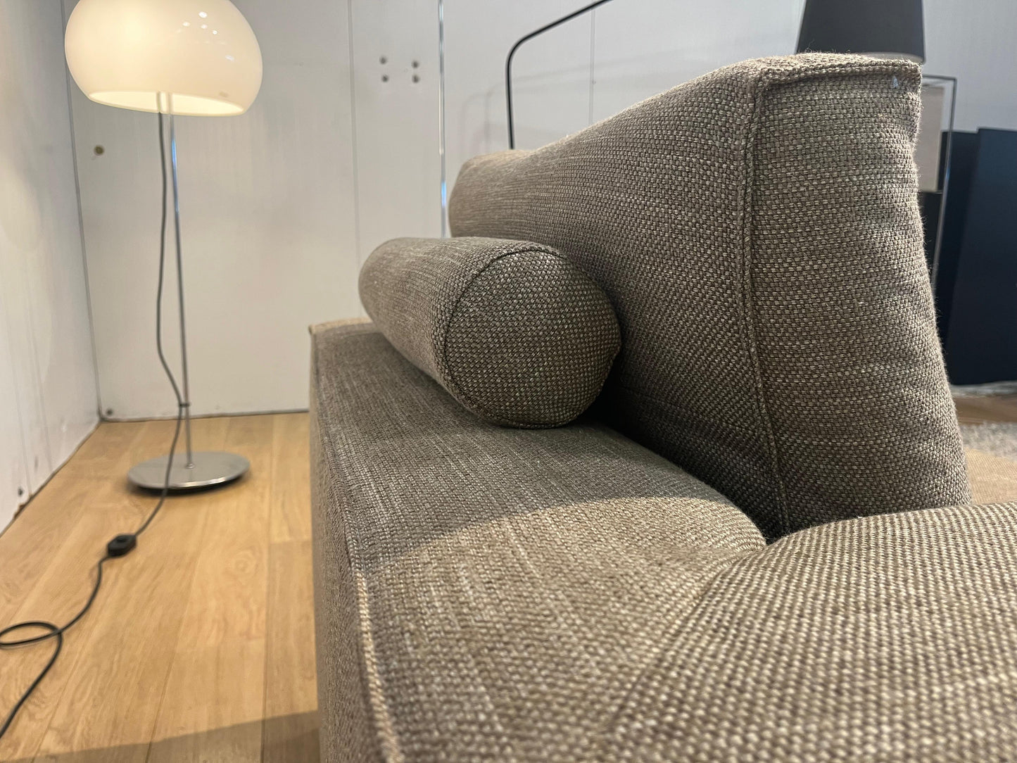 Beige Aikon Fauteuil / Element – Matzwarte poten