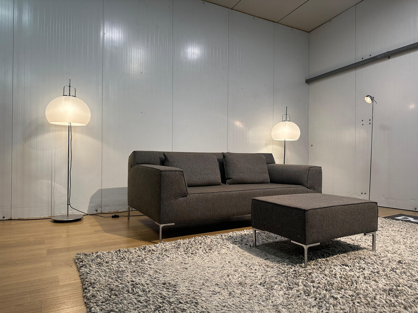 Design on Stock Bloq Bank 2,5-zits + Hocker & Kussens