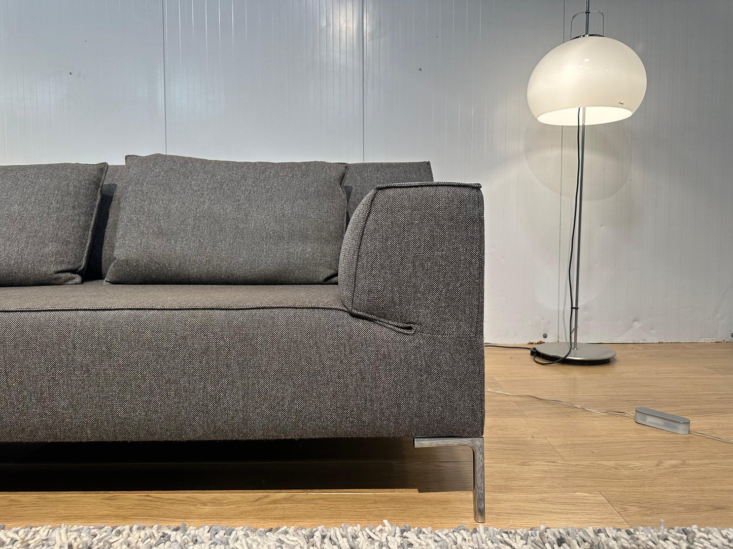Design on Stock Bloq Bank 2,5-zits + Hocker & Kussens