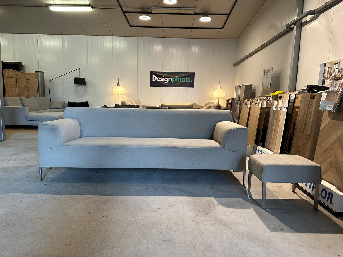 Design on Stock Bloq 4-Zits + Hocker – NP: €4.500