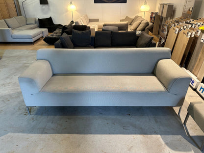 Design on Stock Bloq 4-Zits + Hocker – NP: €4.500