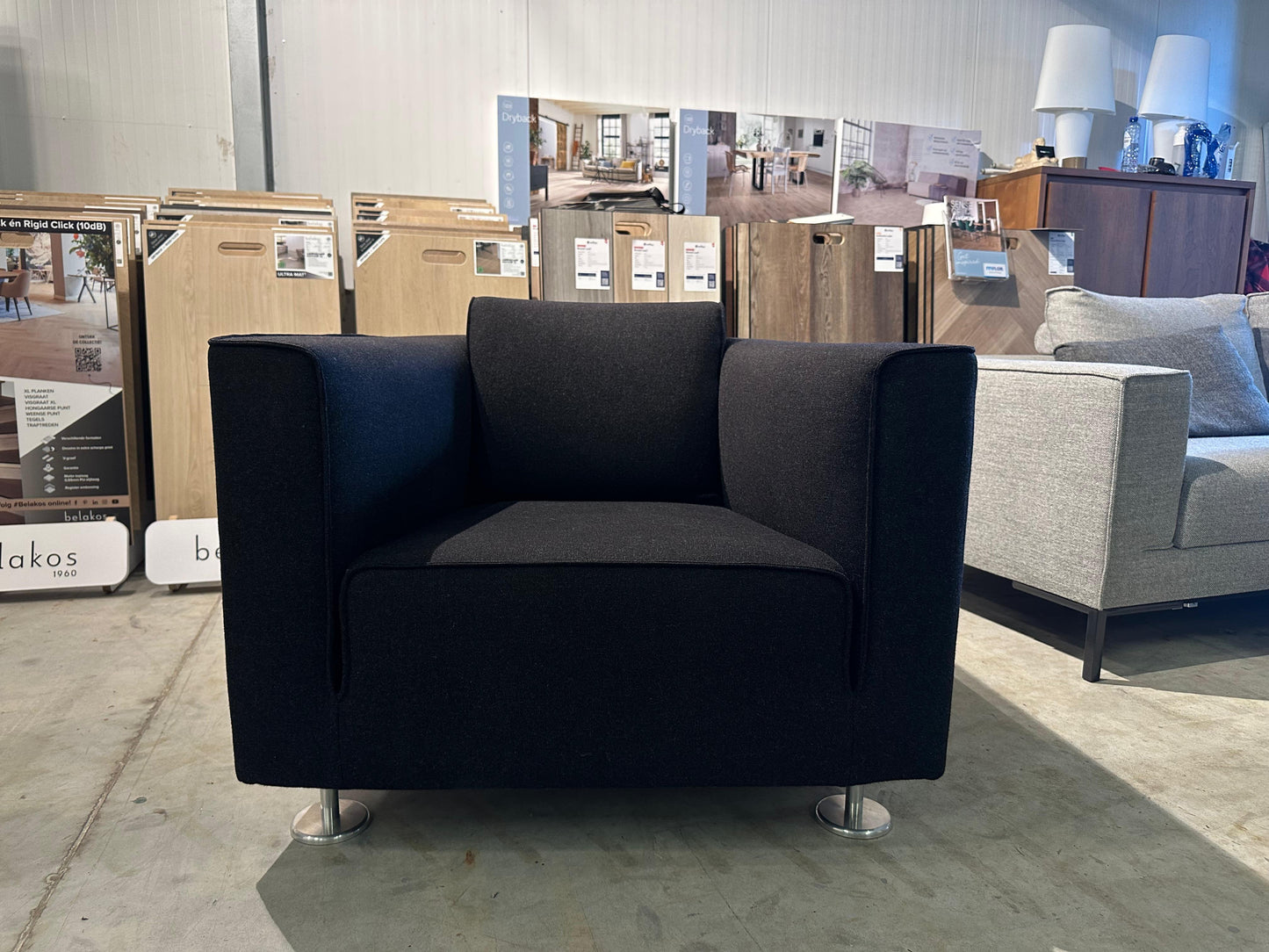 Design on Stock Blizz Fauteuil Zwart Ploegwool