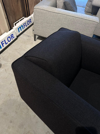 Design on Stock Blizz Fauteuil Zwart Ploegwool