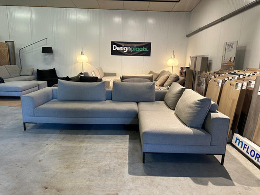 ZGAN Design on Stock Bloq Hocker Lichtbruin