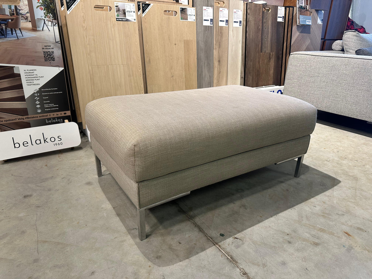 Design on Stock Aikon Hocker Beige – NP: €1.250