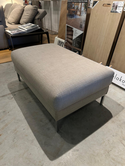 Design on Stock Aikon Hocker Beige – NP: €1.250