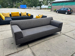 Design on Stock Bloq 3-Zits Bank Bruin – NP: €5.500