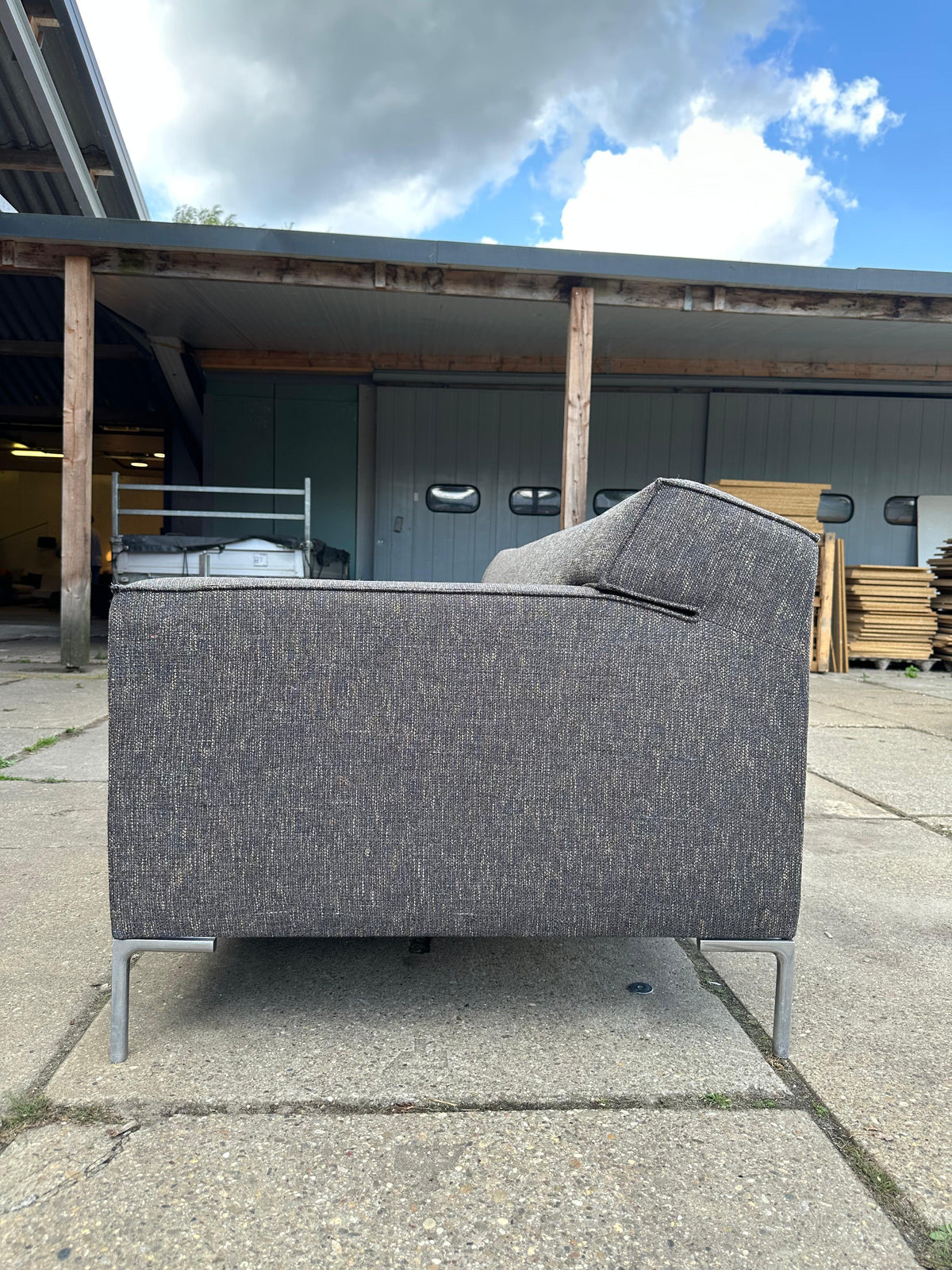 Design on Stock Bloq 3-Zits Bank Bruin – NP: €5.500