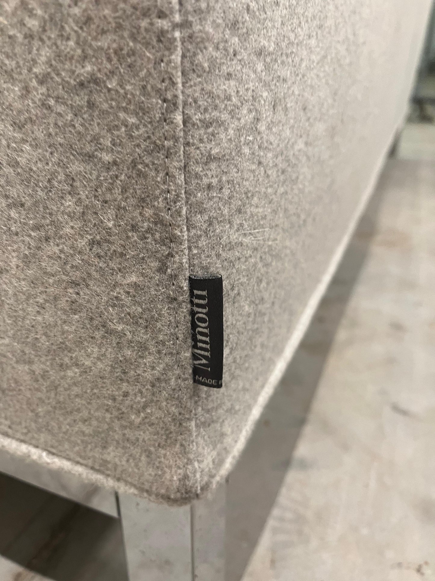 Minotti 2.5-Zits Bank Grijs Compact – NP: €7.000