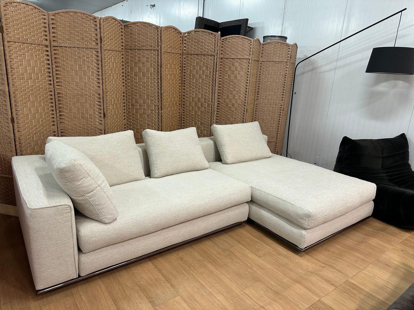 Nieuw Geherstoffeerde Minotti Hamilton Hoekbank NP: €21.000