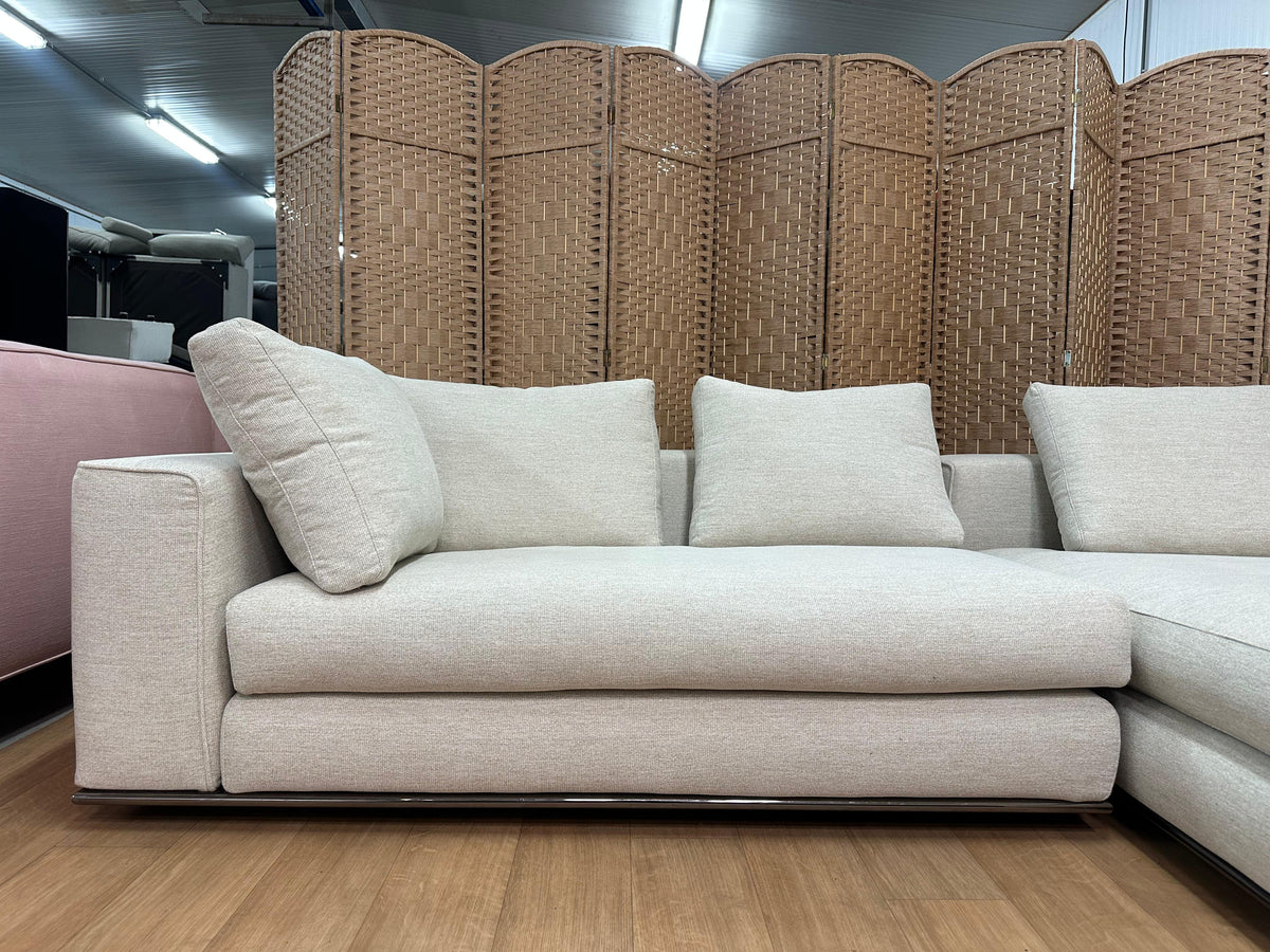 Nieuw Geherstoffeerde Minotti Hamilton Hoekbank NP: €21.000
