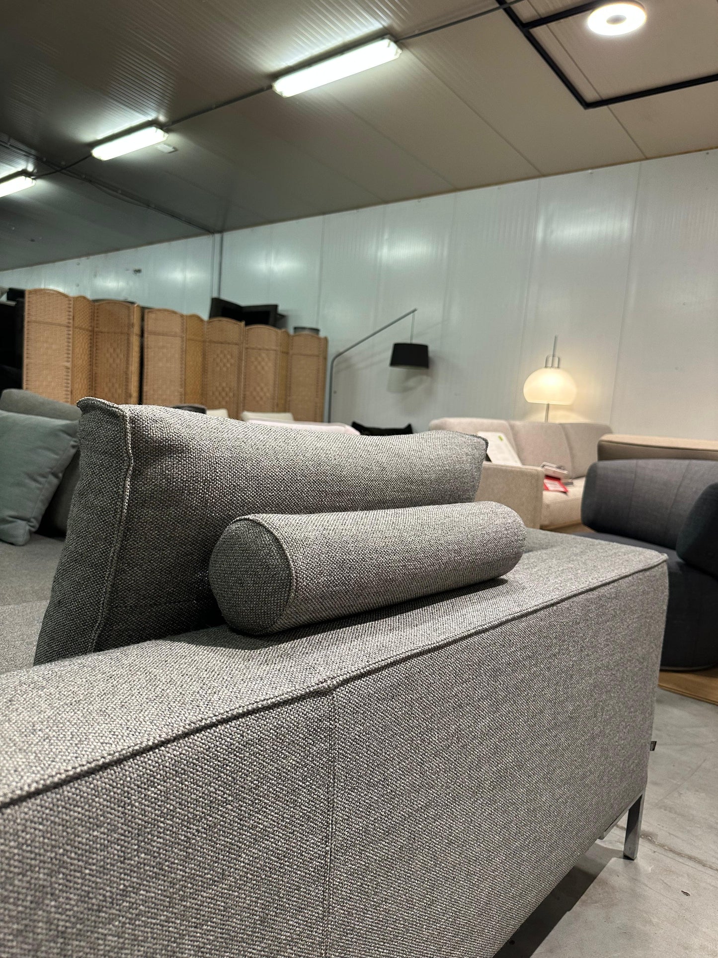 ZGAN Design on Stock Aikon Lounge Hoekbank – NP: €7.500