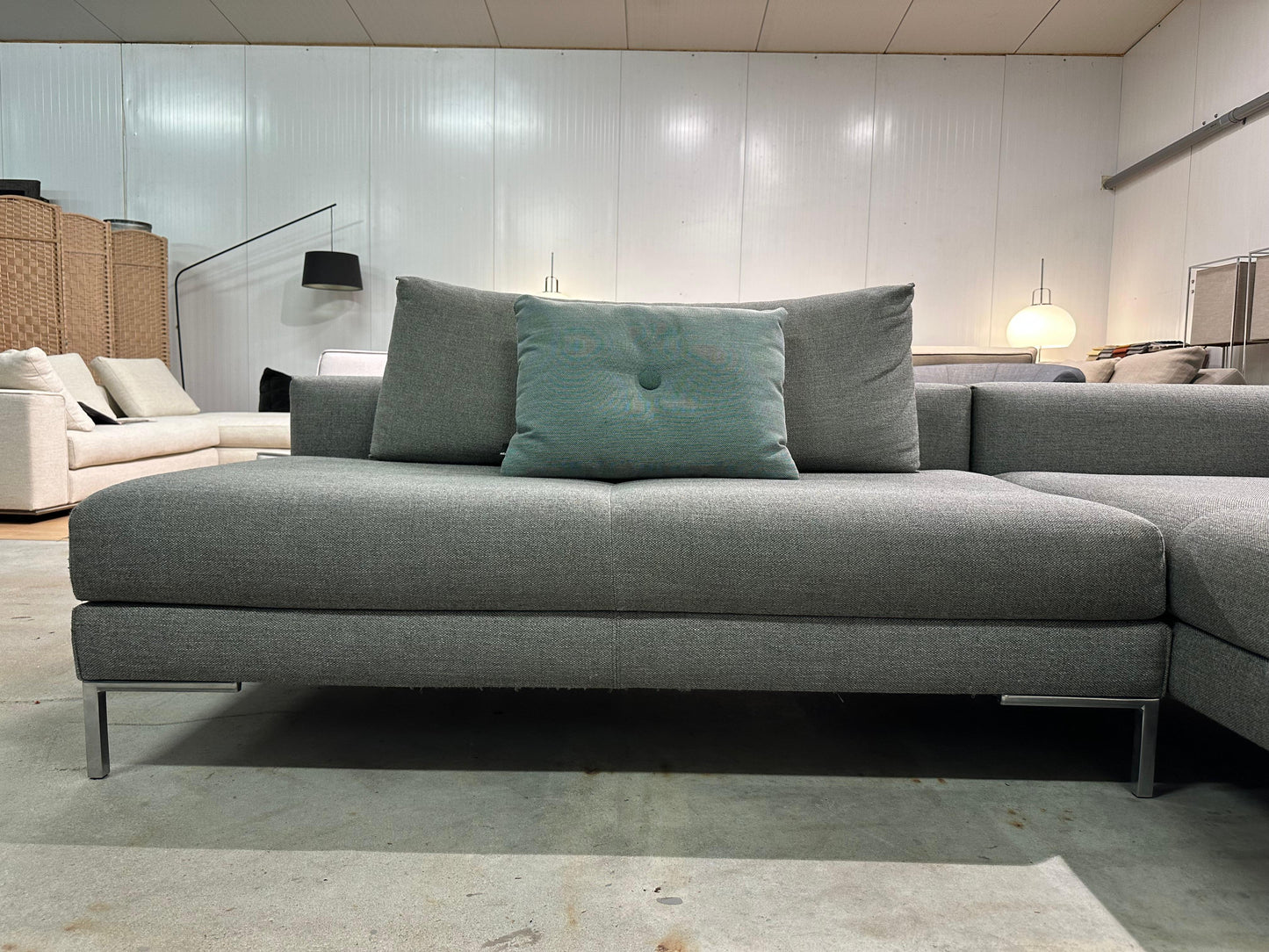ZGAN Design on Stock Aikon Lounge Hoekbank – NP: €7.500