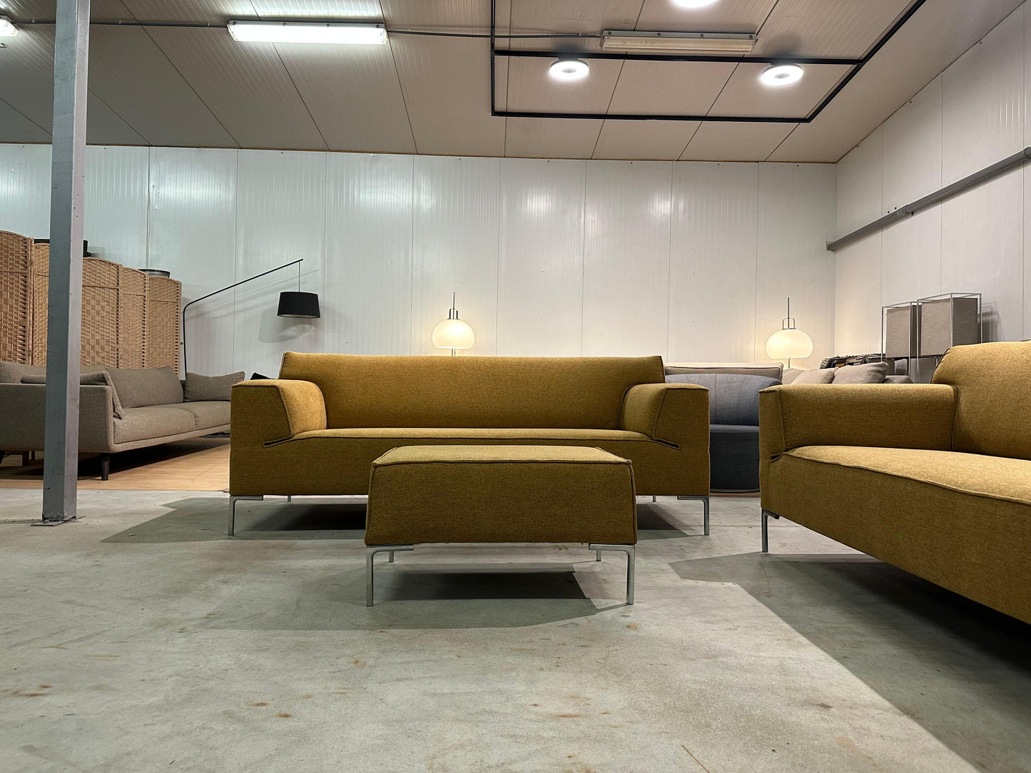 Nieuw Design on Stock Bloq 2.5-Zits Bank – NP: €8.000
