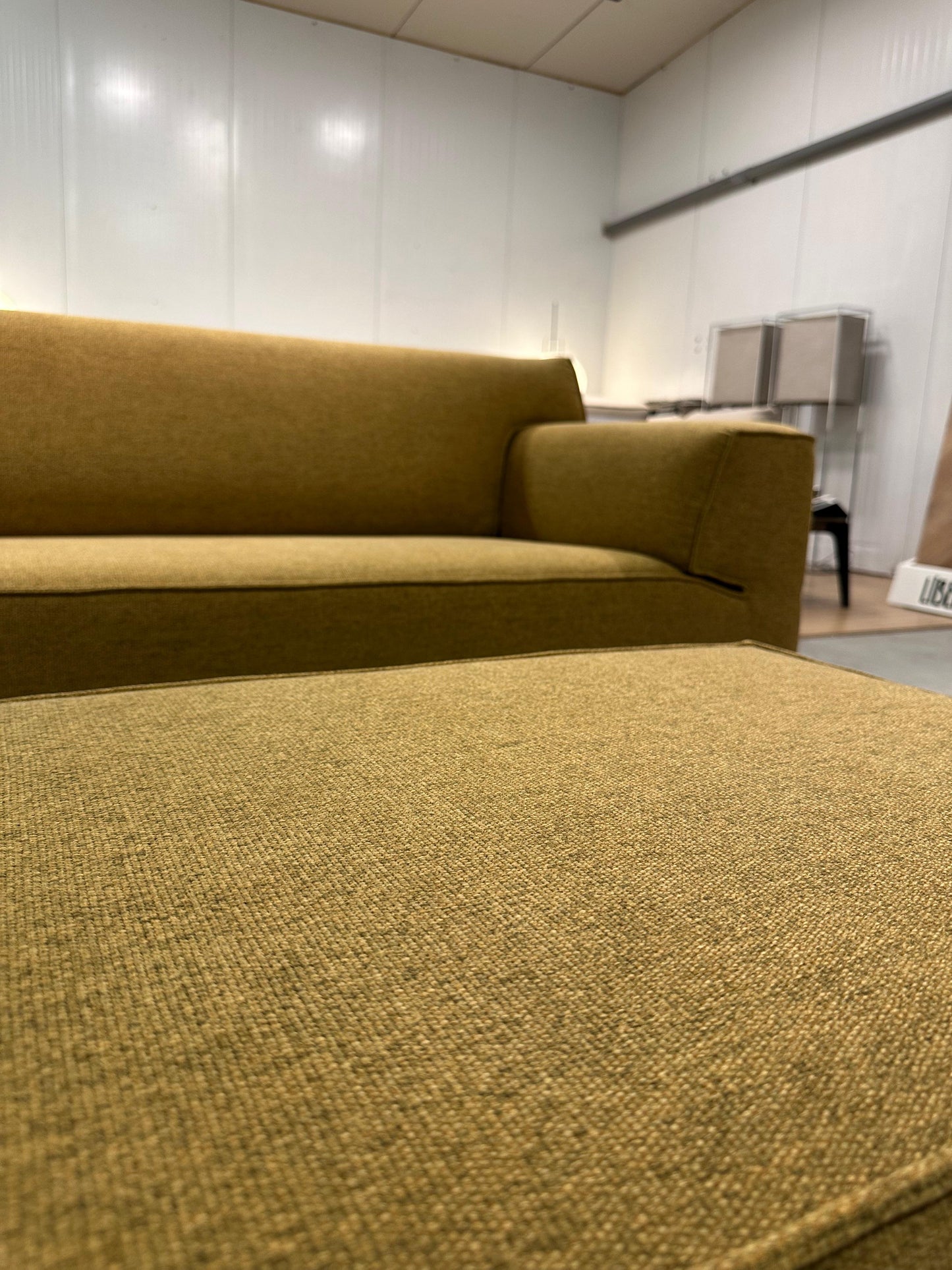 Nieuw Design on Stock Bloq 2.5-Zits Bank – NP: €8.000