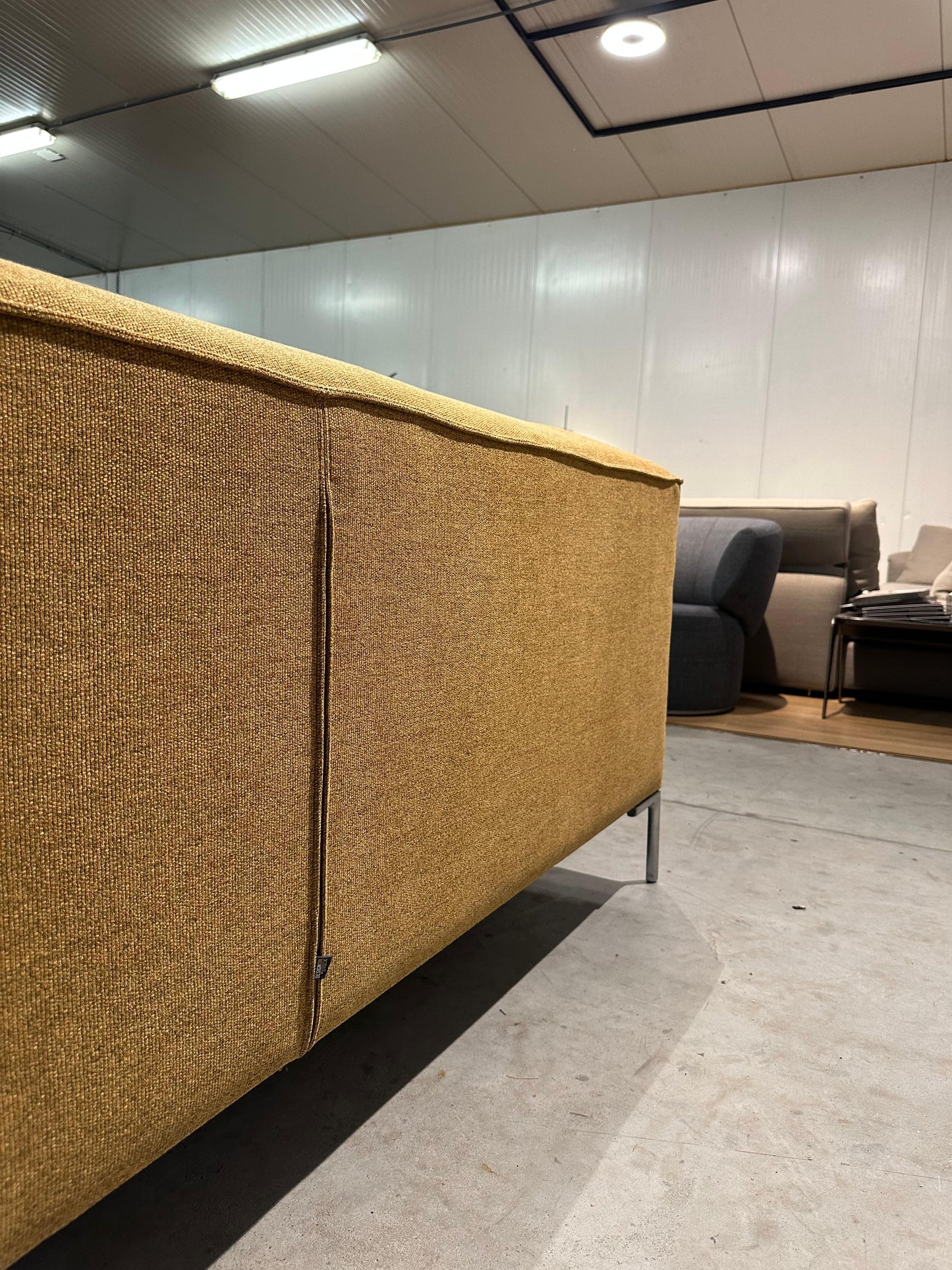 Nieuw Design on Stock Bloq 2.5-Zits Bank – NP: €8.000