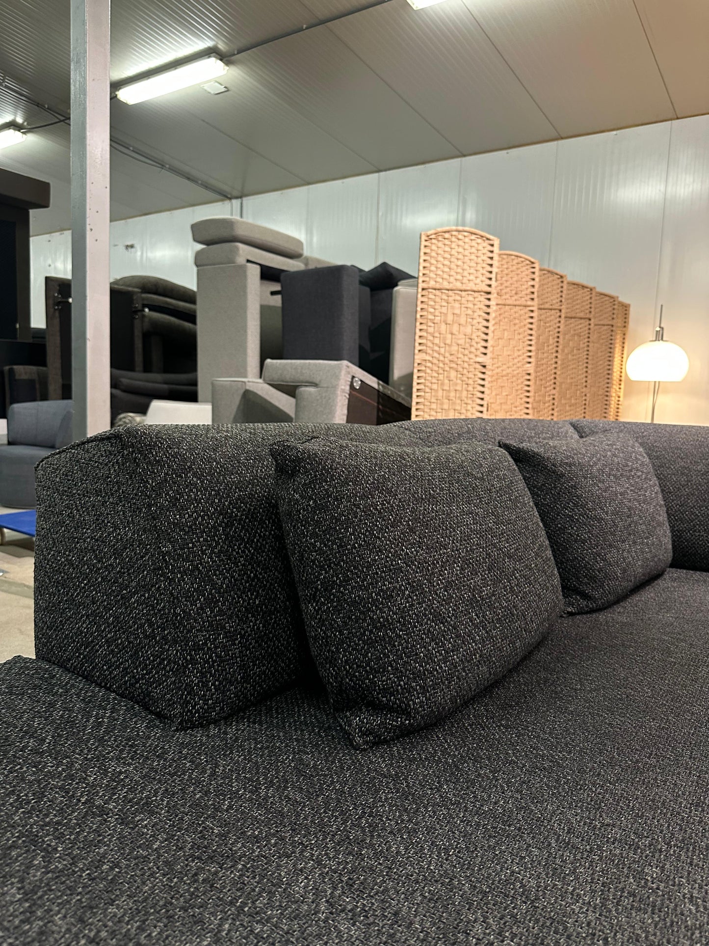 Design on Stock Bloq XXL Hoekbank + Hocker – NP: €8.000