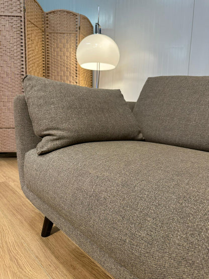 ZGAN Design on Stock Byen 5-Zits Taupe – NP: €6.500