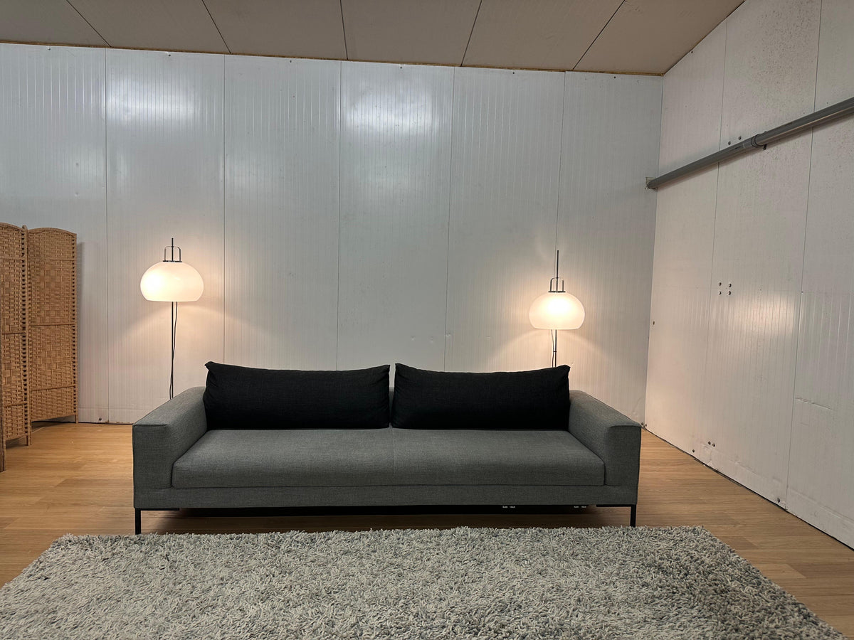ZGAN Design on Stock Aikon Lounge 5-Zits – NP: €5.500