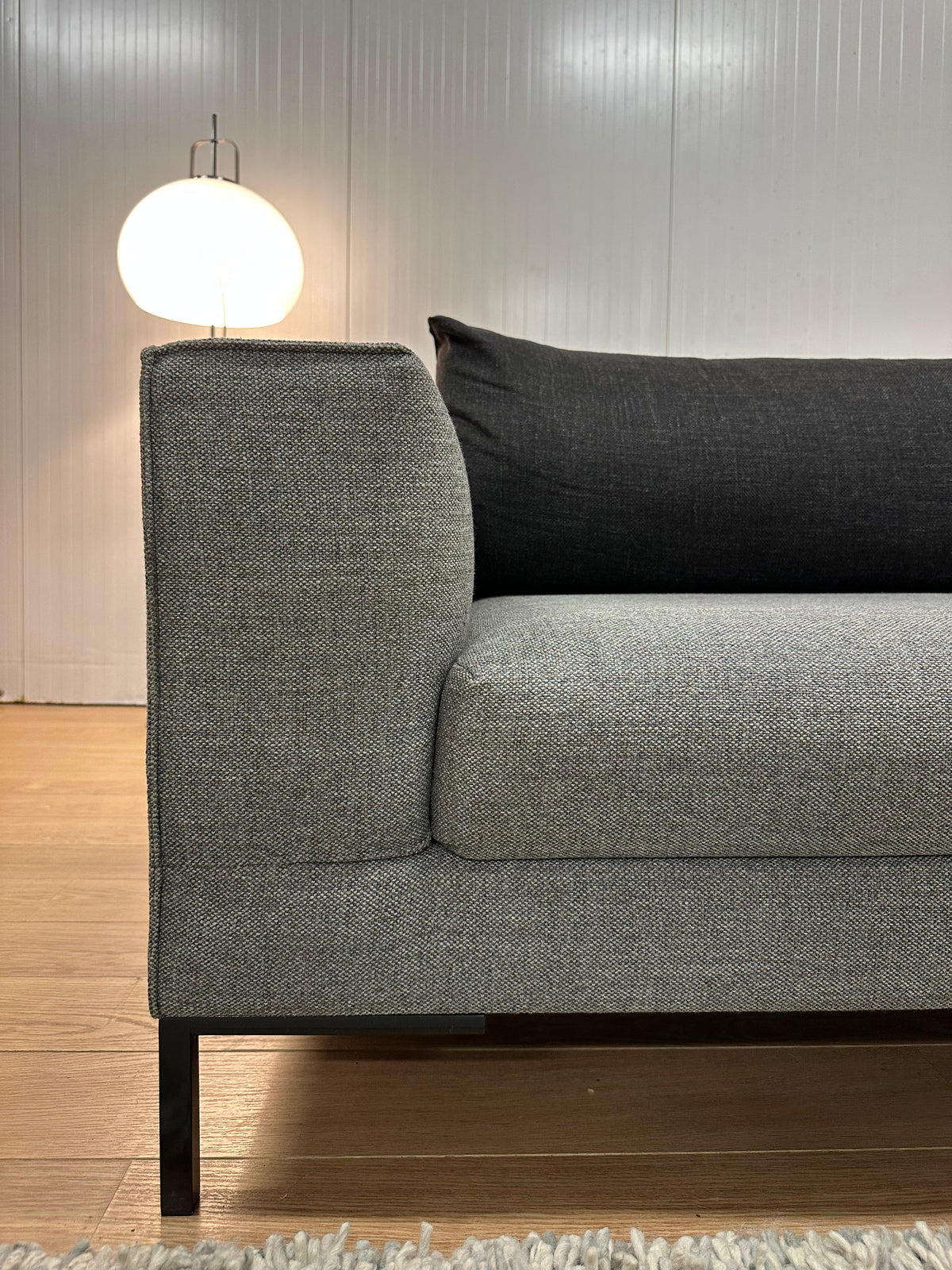 ZGAN Design on Stock Aikon Lounge 5-Zits – NP: €5.500