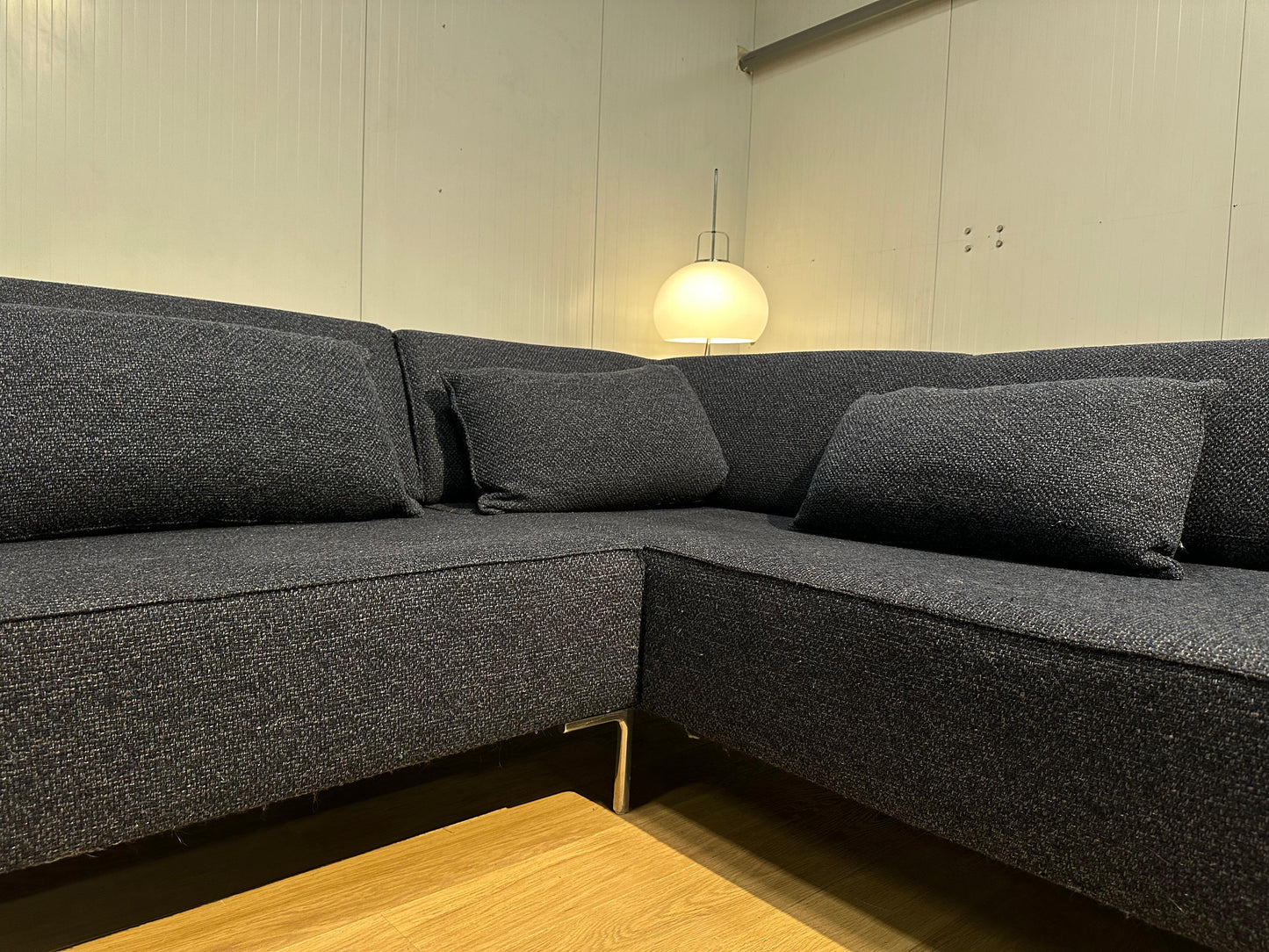 Design on Stock Bloq XXL Donkerblauw – NP: €7.500