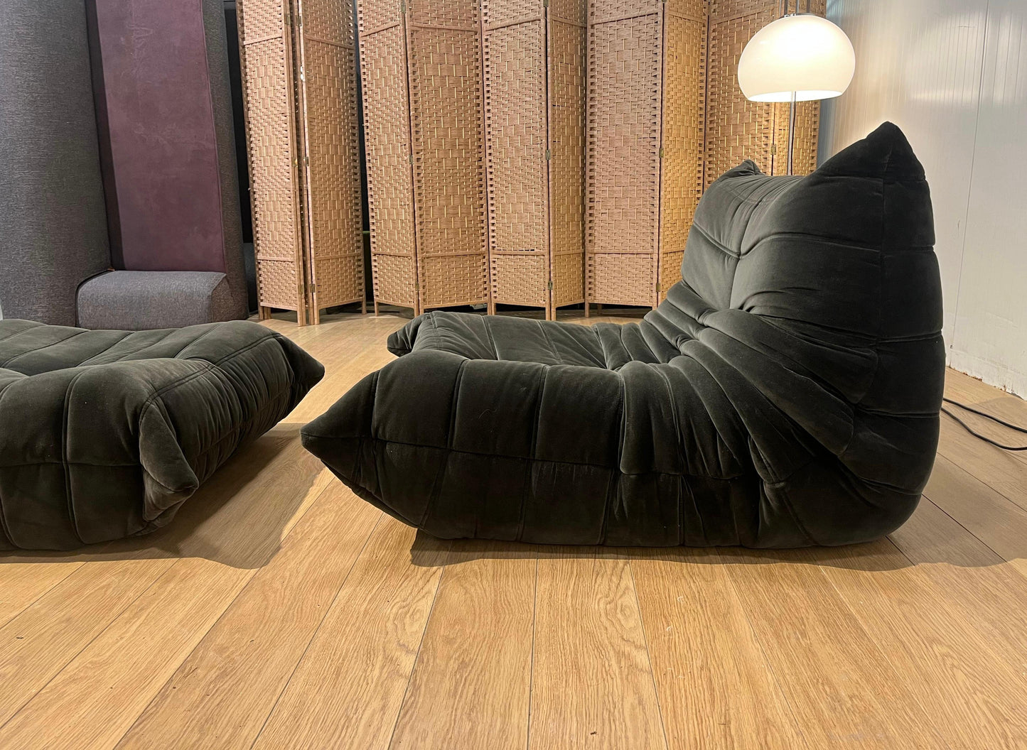 Ligne Roset Togo 1 zit + Poef Suède – NP: €5.000