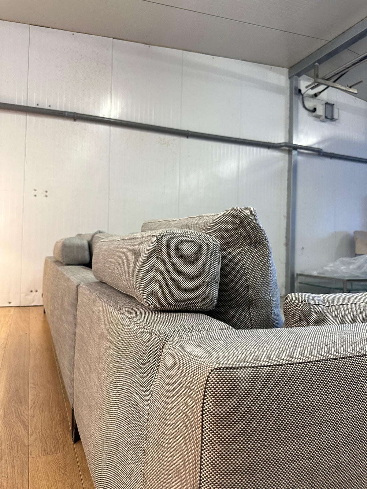 ZGAN Minotti Andersen Hoekbank Grijs Gemêleerd – NP: €25.000
