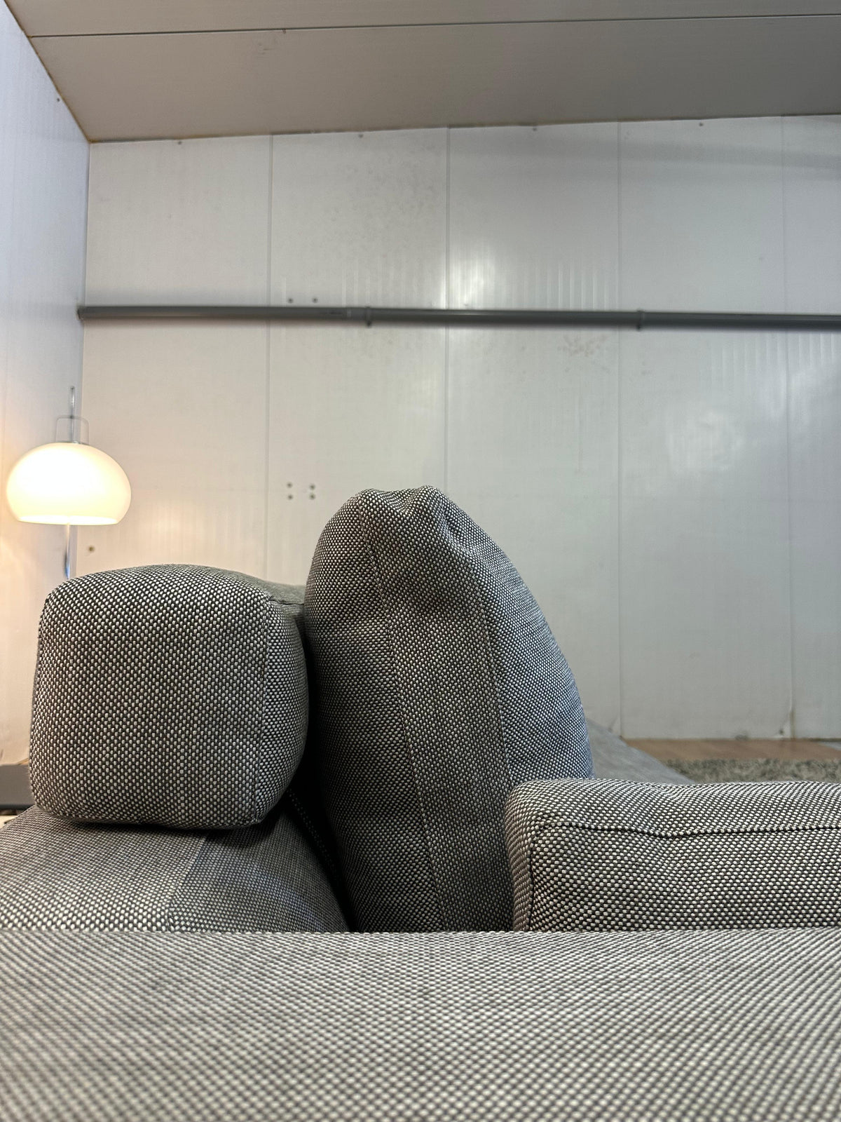 ZGAN Minotti Andersen Hoekbank Grijs Gemêleerd – NP: €25.000