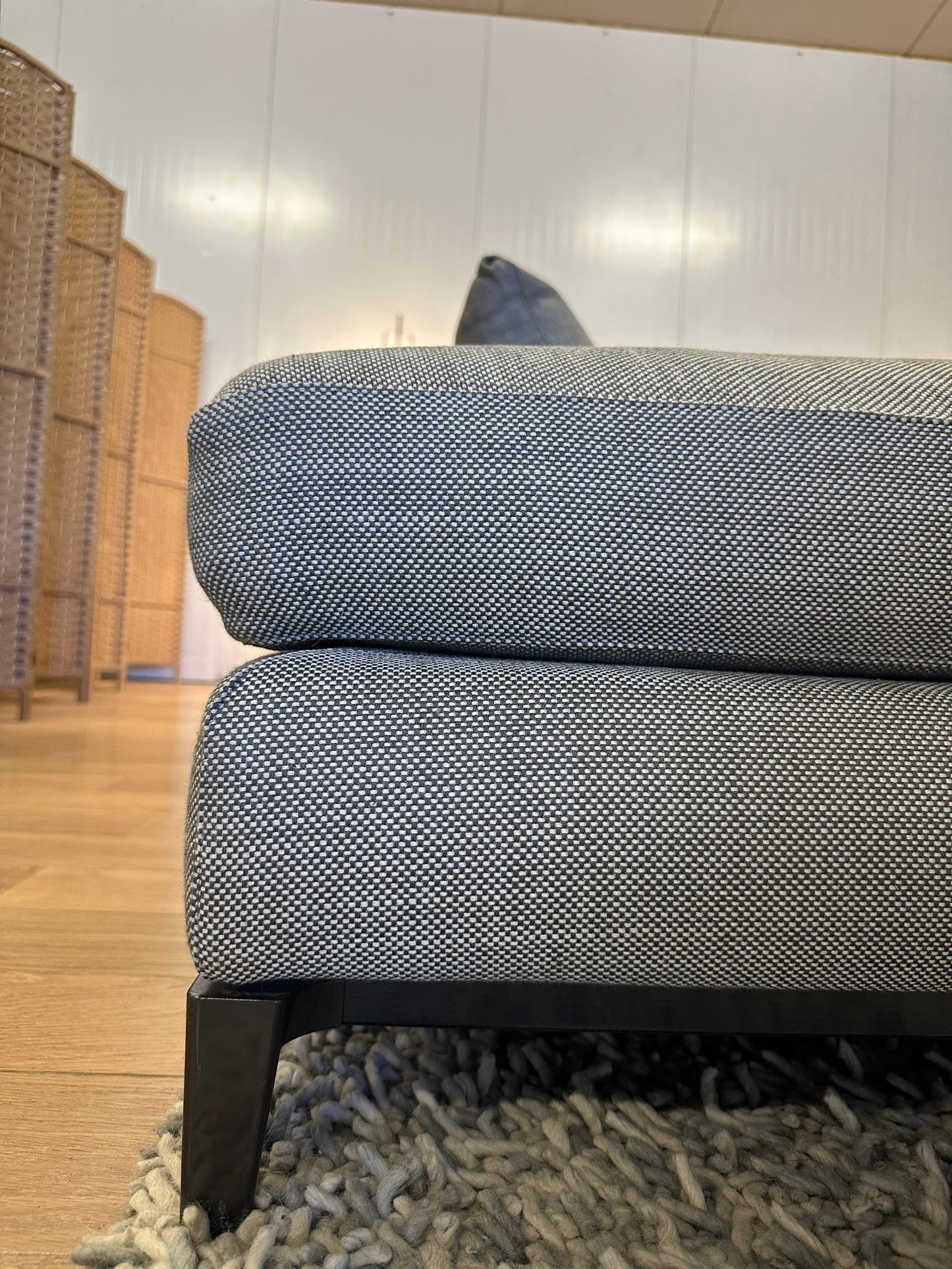 ZGAN Minotti Andersen Hoekbank Grijs Gemêleerd – NP: €25.000