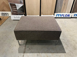 Design on Stock Bloq Hocker Bruin - NP: €1.000