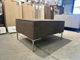 Design on Stock Bloq Hocker Bruin - NP: €1.000