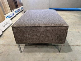 Design on Stock Bloq Hocker Bruin - NP: €1.000