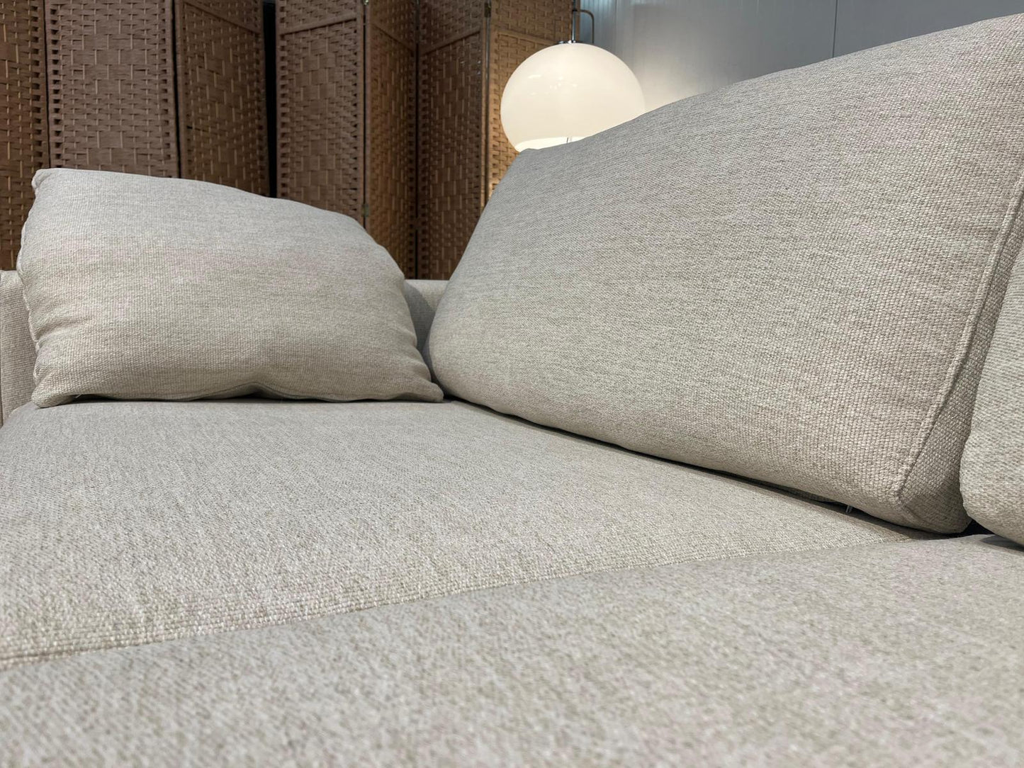 Minotti Hamilton 3-Zits + Hocker – NP: €18.000