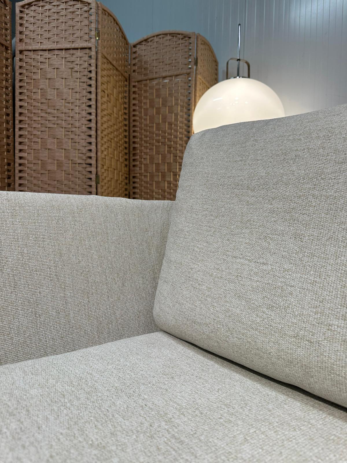 Vitra Suita Hoekbank + Plate Table – Ecru