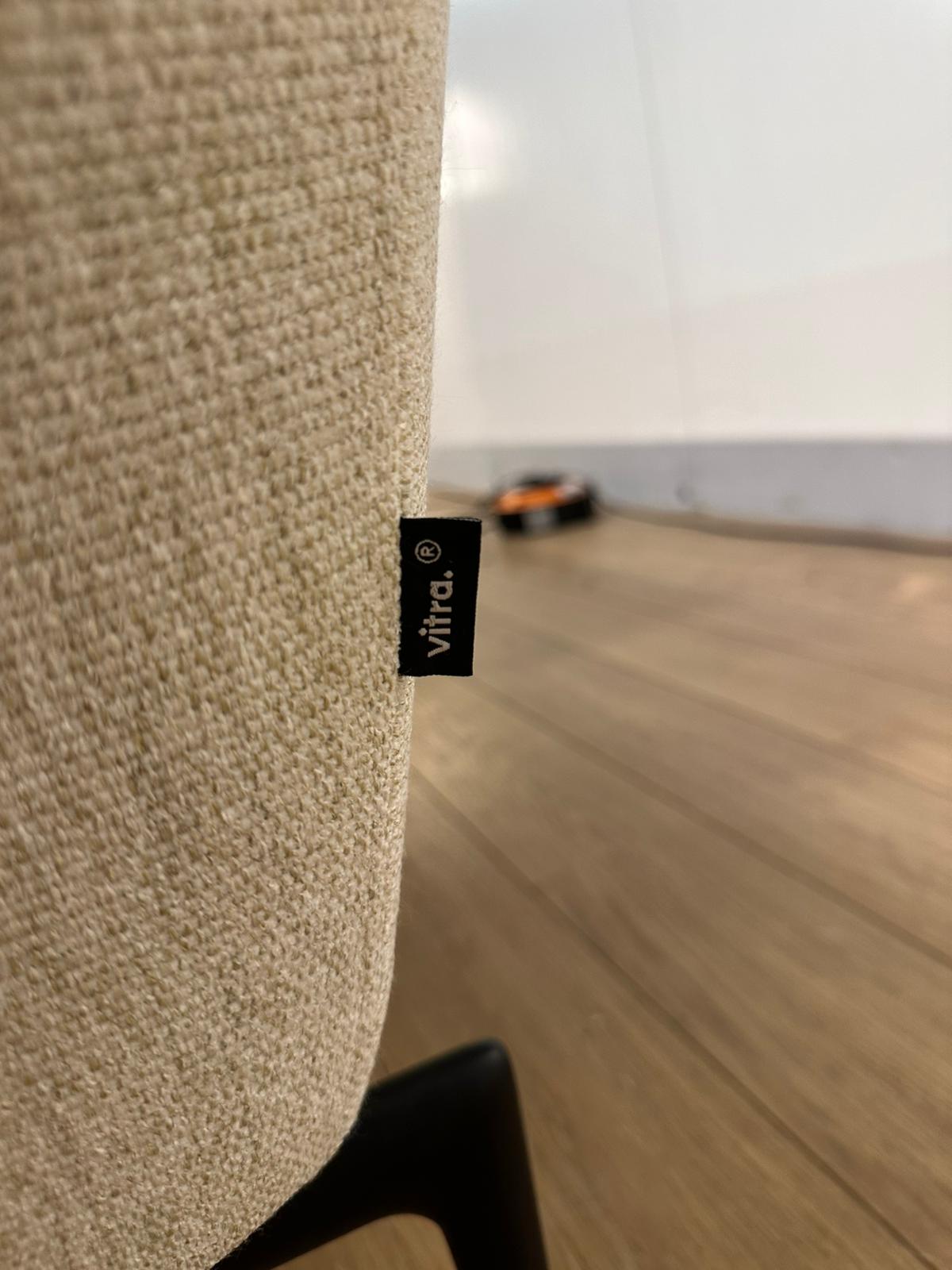 Vitra Suita Hoekbank + Plate Table – Ecru