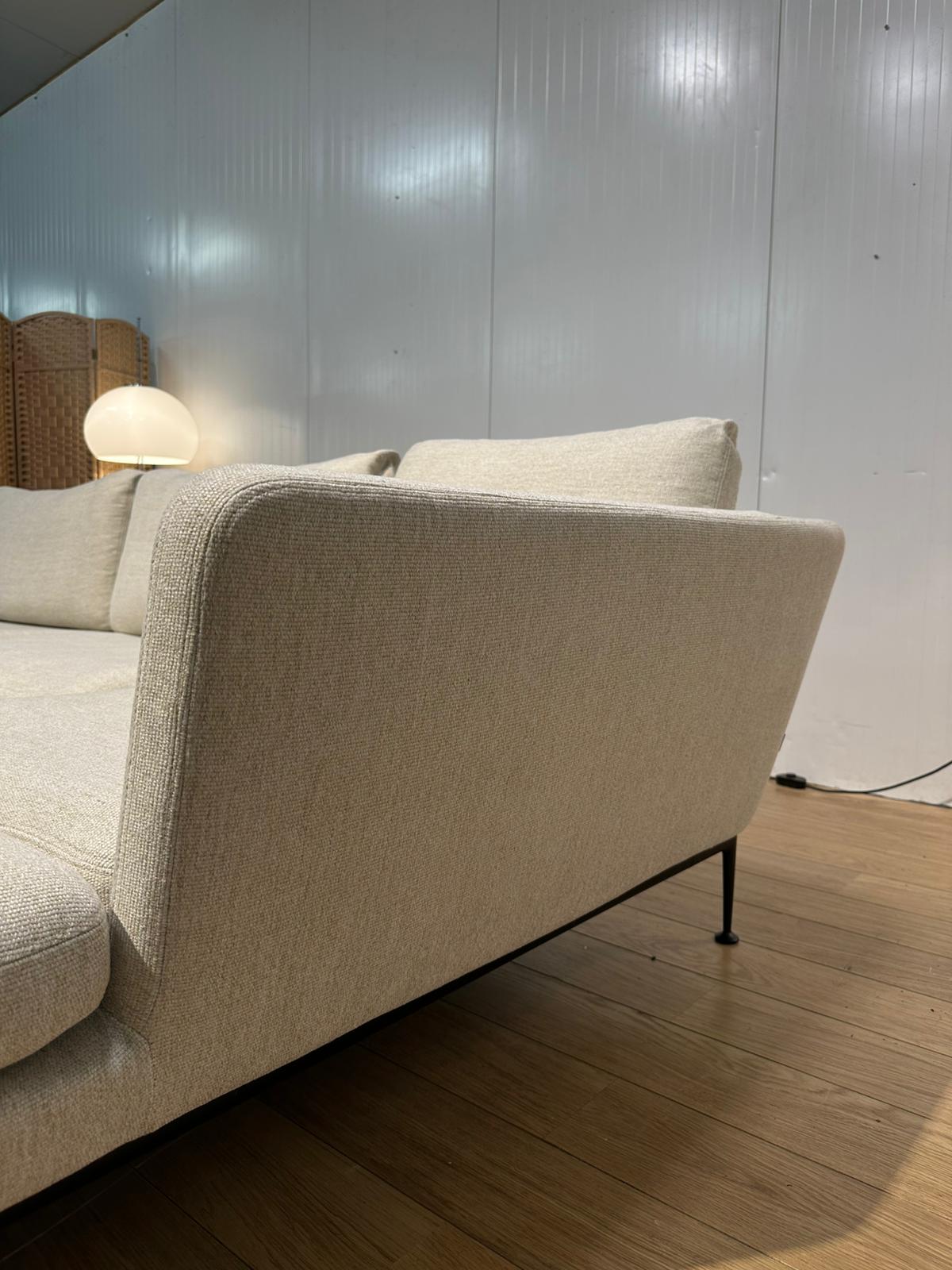 Vitra Suita Hoekbank + Plate Table – Ecru