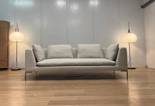 2x Nieuw Gestoffeerd B&B Italia Charles 3 Zits in Ecru