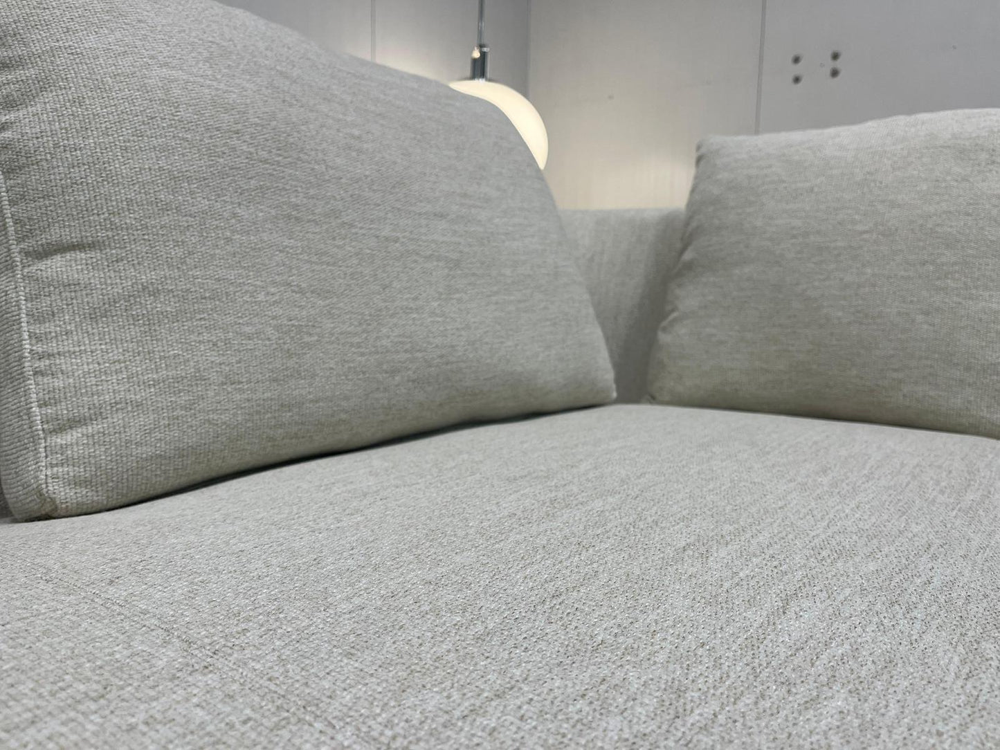 2x Nieuw Gestoffeerd B&B Italia Charles 3 Zits in Ecru