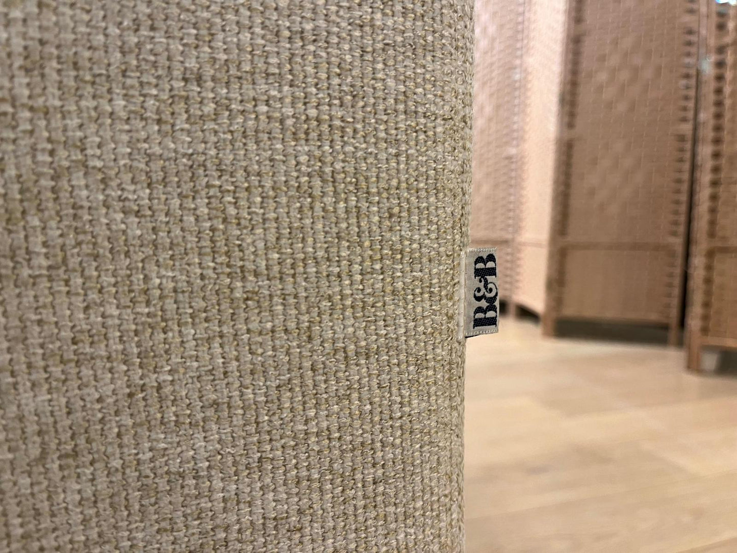 2x Nieuw Gestoffeerd B&B Italia Charles 3 Zits in Ecru