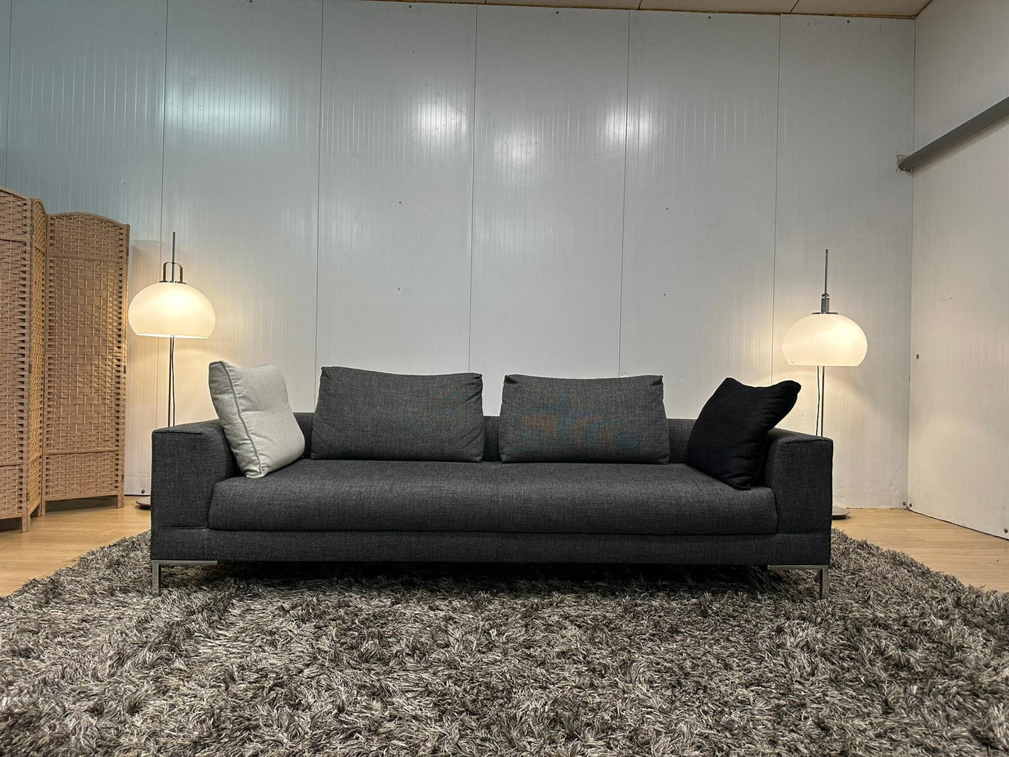 ZGAN Design on Stock Aikon Lounge 4 Zits Antraciet