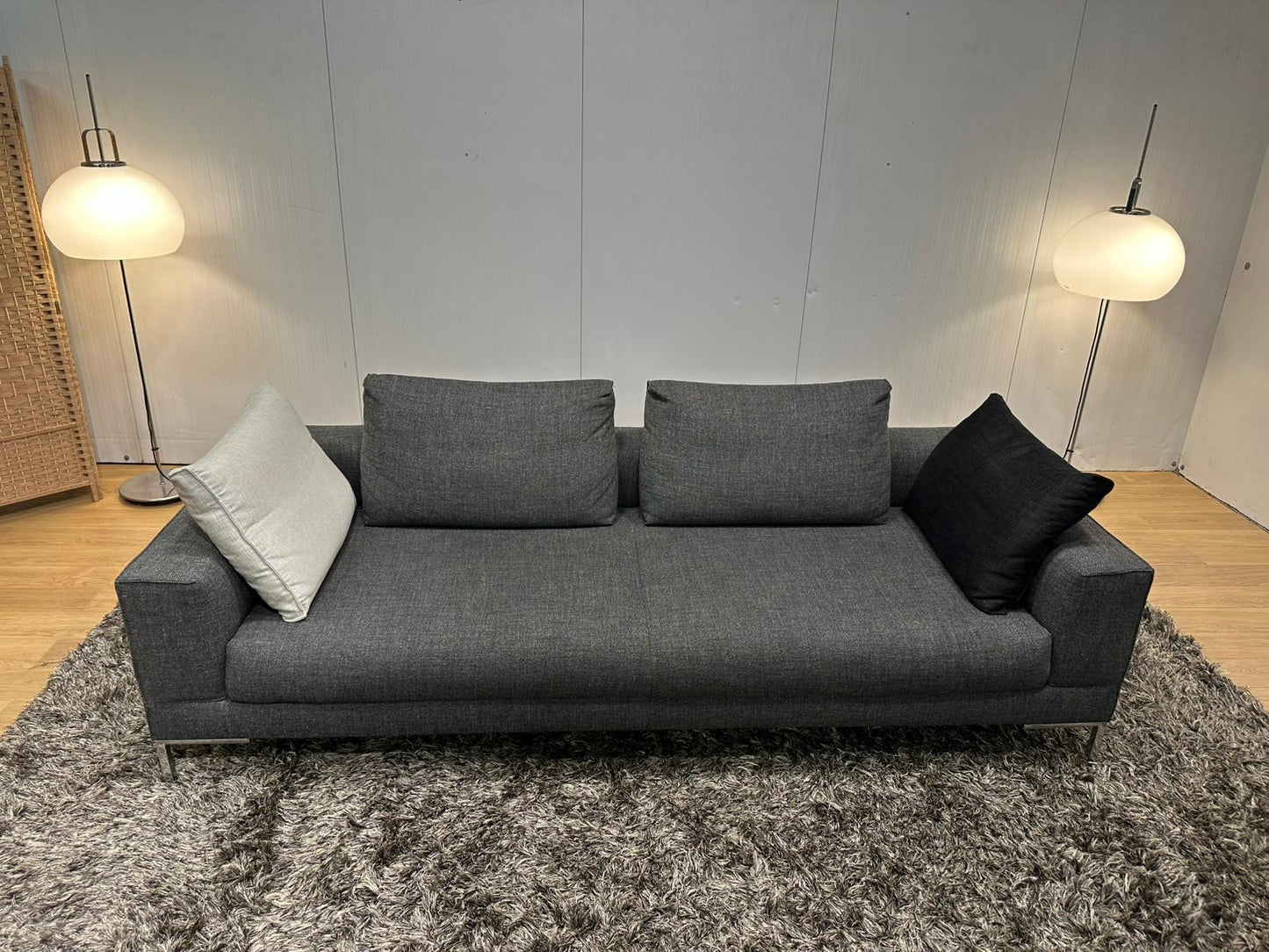 ZGAN Design on Stock Aikon Lounge 4 Zits Antraciet