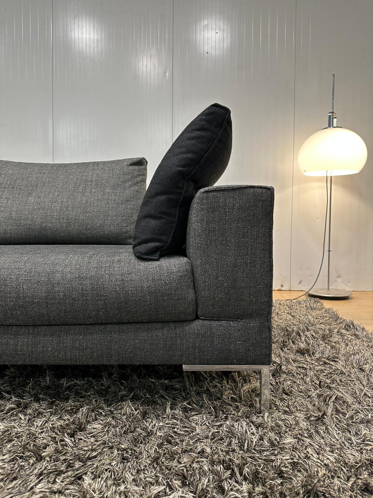 ZGAN Design on Stock Aikon Lounge 4 Zits Antraciet