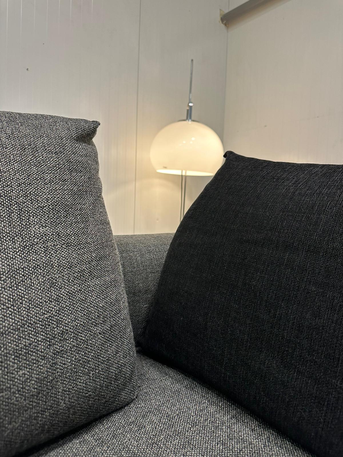 ZGAN Design on Stock Aikon Lounge 4 Zits Antraciet