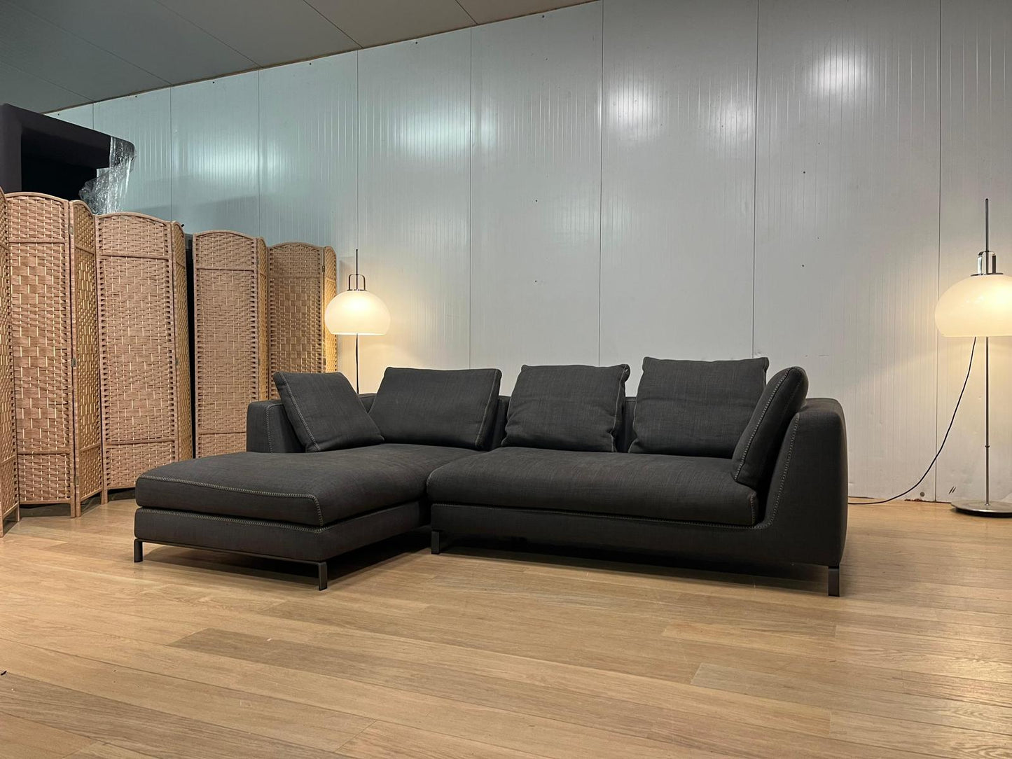 B&B Italia Ray Hoekbank Antraciet + Optioneel Tapijt