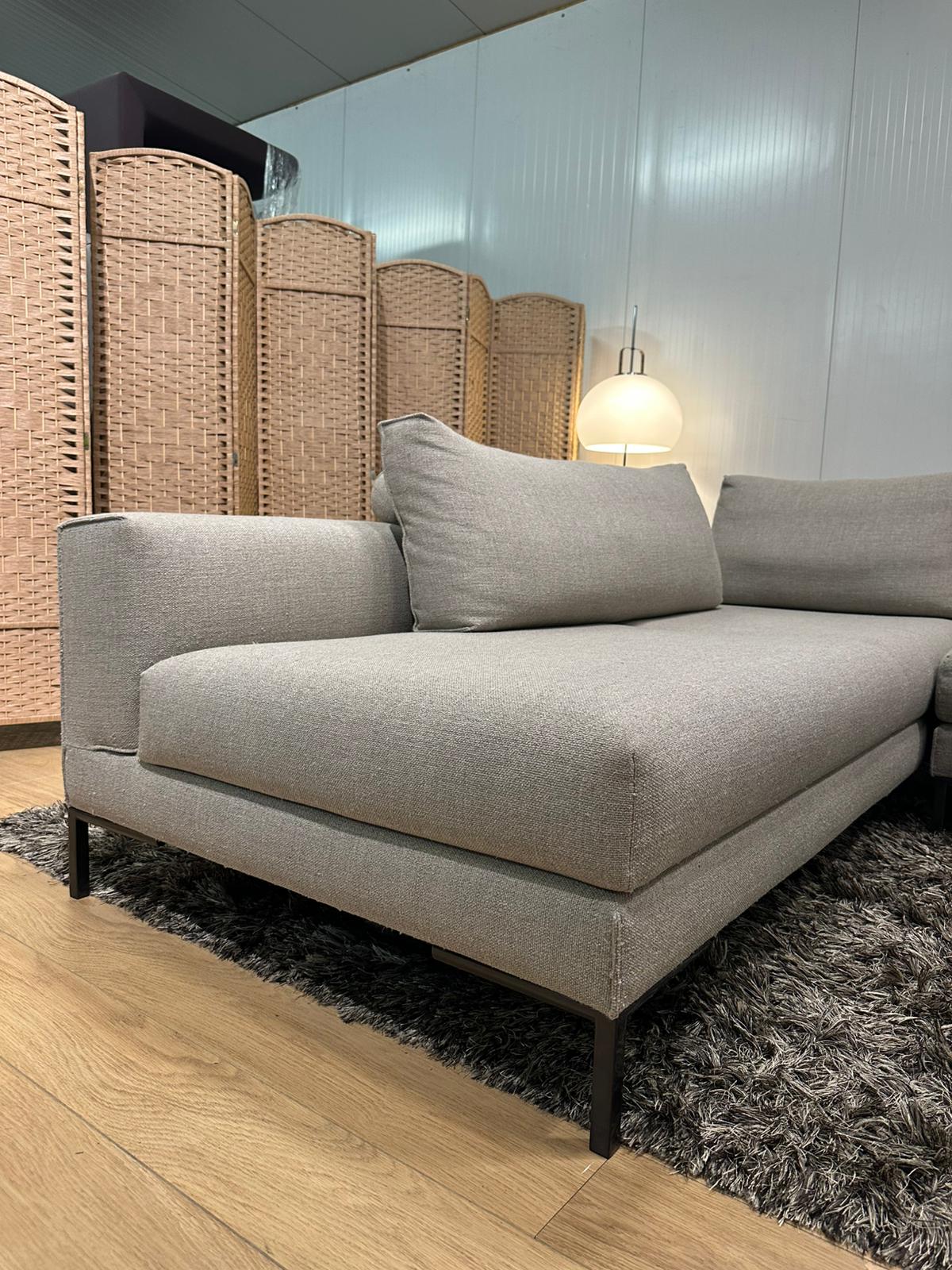 Nieuwstaat Design on Stock Aikon Lounge – NP: €8.500