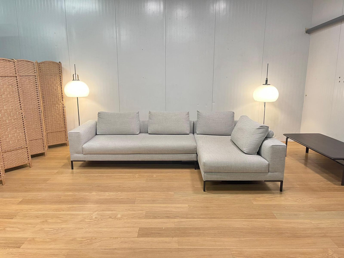 Nieuwstaat Design on Stock Aikon Lounge Hoekbank – NP €8.500