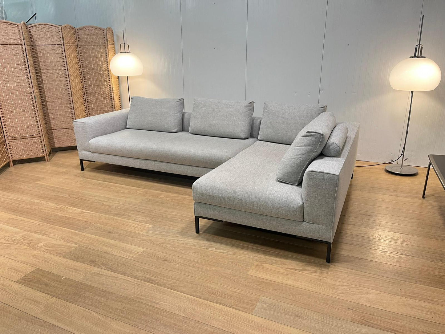 Nieuwstaat Design on Stock Aikon Lounge Hoekbank – NP €8.500