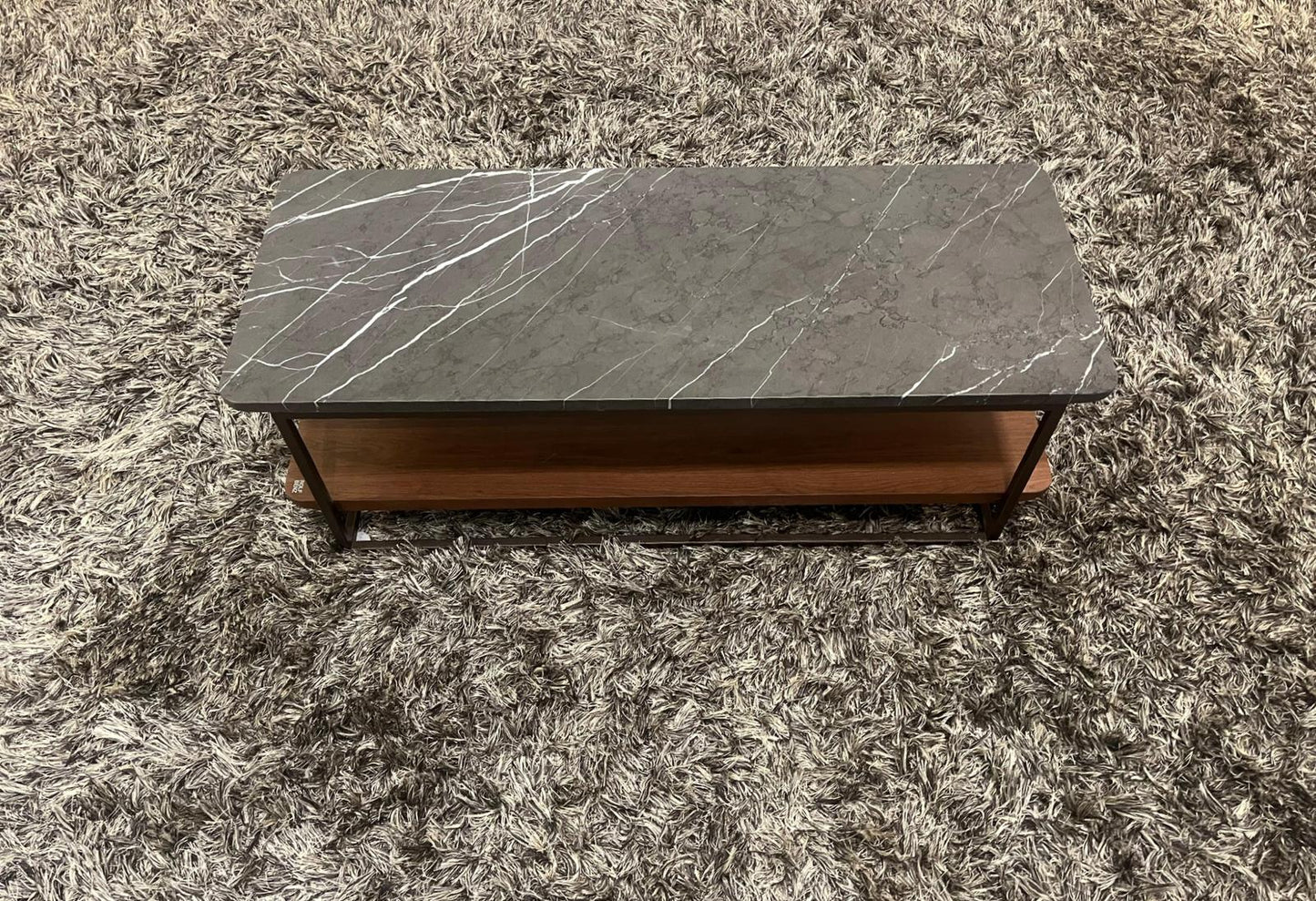 ZGAN Rolf Benz 987 Bijzettafel – NP: €1.497