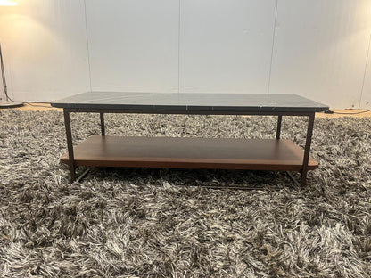 ZGAN Rolf Benz 987 Bijzettafel – NP: €1.497